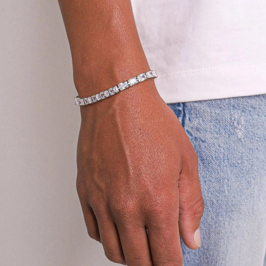 BAGUETTE TENNIS BRACELET